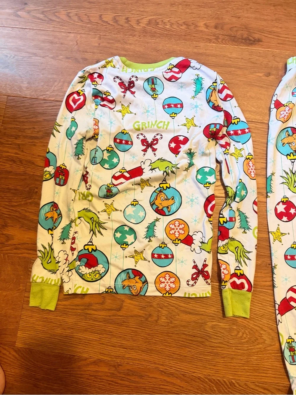 The Grinch Dr. Seuss Christmas Ornament 2-Piece Pajama Set Kids Size 8
